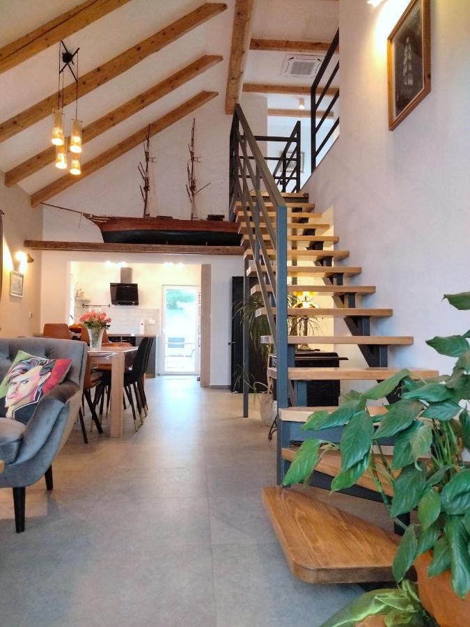 Villa Cutty Sark Maslinica Ngoại thất bức ảnh